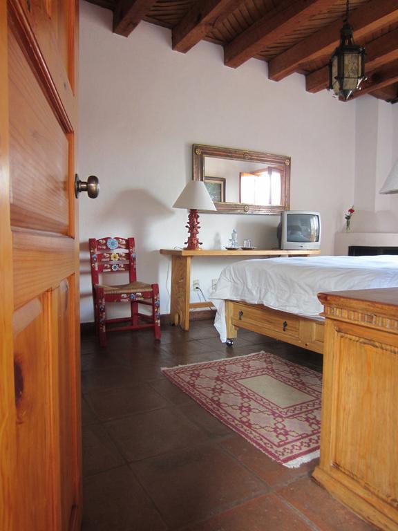Hotel Estancia De La Era B&B Pátzcuaro Стая снимка