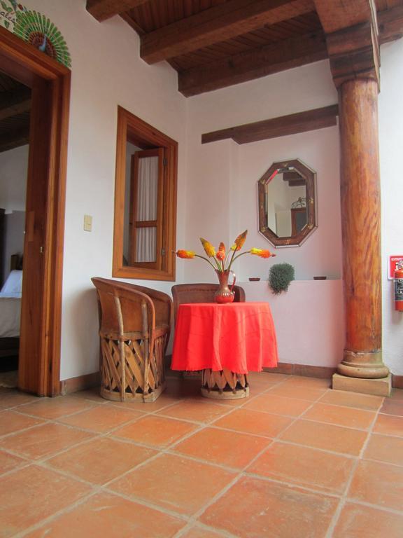 Hotel Estancia De La Era B&B Pátzcuaro Стая снимка