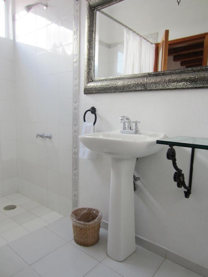 Hotel Estancia De La Era B&B Pátzcuaro Стая снимка